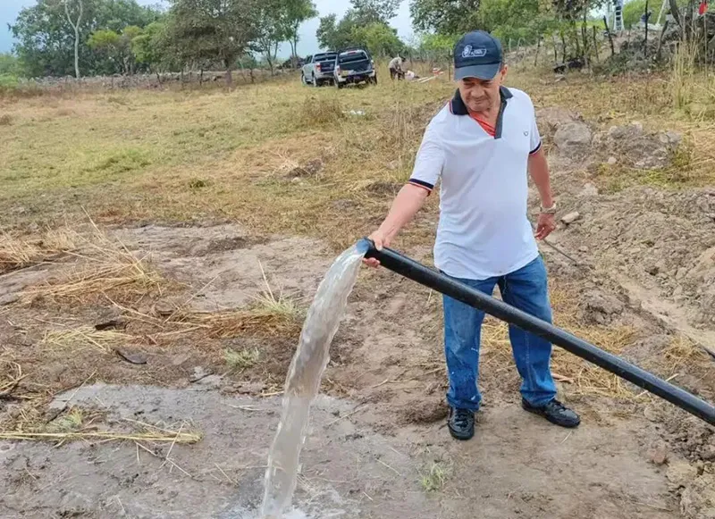 Crossing Mountains, Bringing Water to Orchards | Handuro Solar Pump Helps Honduran Customer Achieve a Bumper Harvest